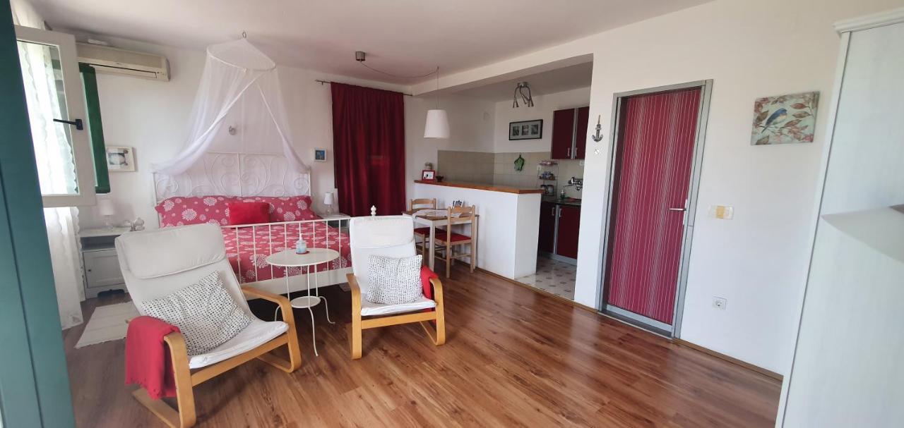 Boutique Home Saltaragazza Petrovac Exterior photo