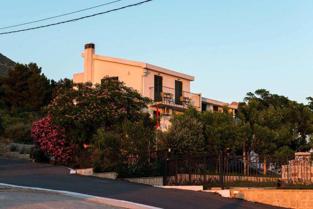 Boutique Home Saltaragazza Petrovac Exterior photo